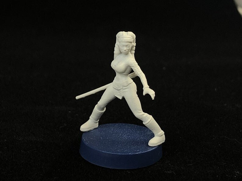 Female Star Corps General Miniature - SW Legion Compatible (38 - 40mm tall) Resin 3D Print - Dark Fire Designs - Gootzy Gaming