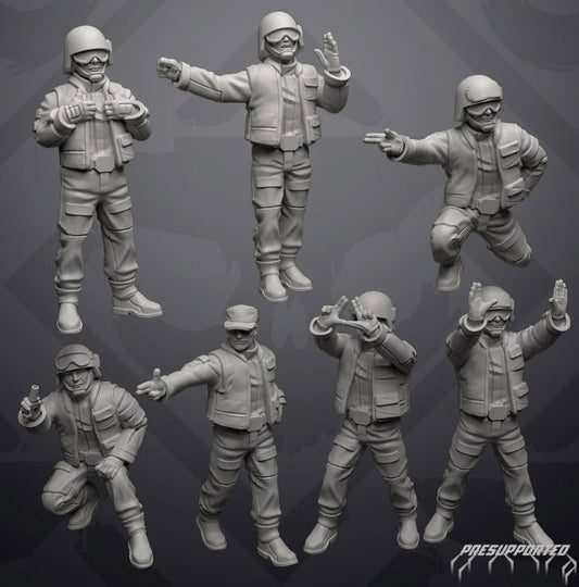 Insurgent Tarmac and Hangar Crew - Single Miniature - SW Legion Compatible (38 - 40mm tall) Resin 3D Print - Skullforge Studios - Gootzy Gaming